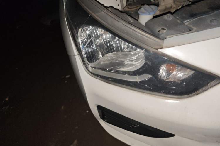 Used Hyundai Verna (older generation) 2017 1.4L Manual Refreshed Version China V Standard Right Front Headlight