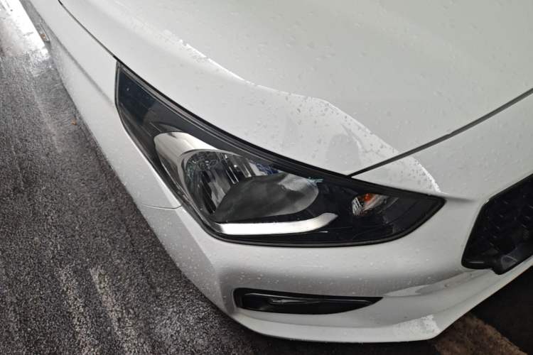 Used Hyundai Verna (older generation) 2017 1.4L Manual Colorful Skyroof Version China VI Standard Right Front Headlight
