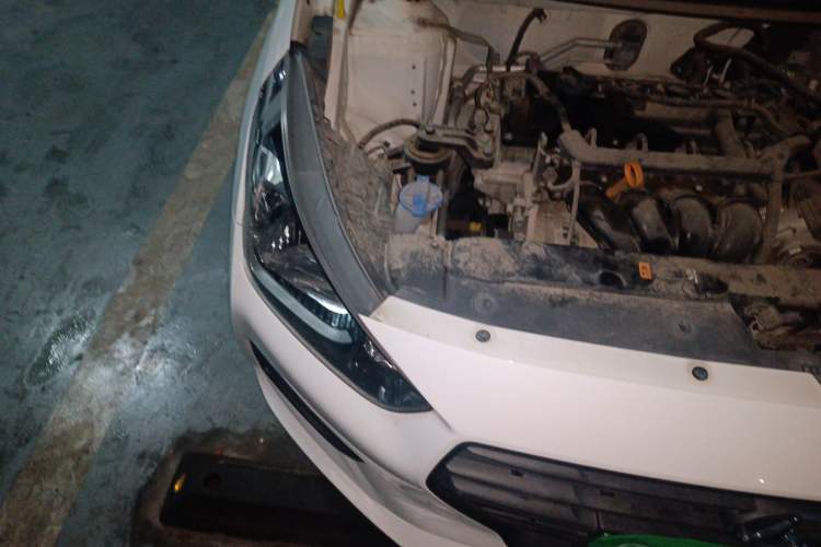 Used Hyundai Verna (older generation) 2017 1.4L Manual Refreshed Version China VI Standard Right Front Headlight