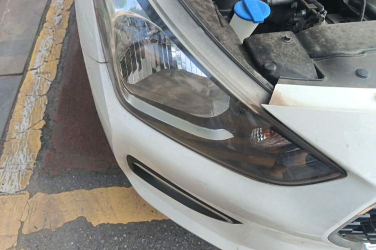 Used Hyundai Verna (older generation) 2017 1.4L Manual Huancai Edition China V Standard Right Front Headlight