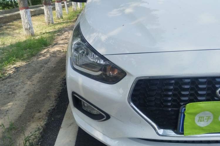 Used Hyundai Verna (older generation) 2017 1.4L Manual Huancai Edition China V Standard Right Front Headlight