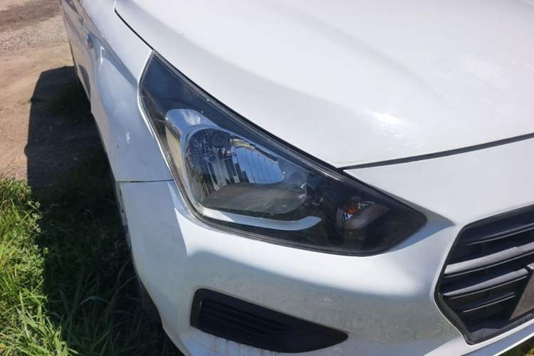 Used Hyundai Verna (older generation) 2017 1.4L Manual Refreshed Version China V Standard Right Front Headlight
