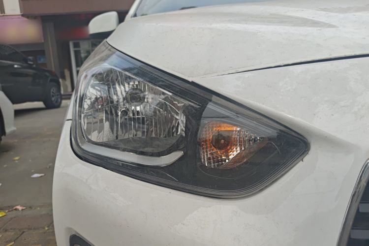 Used Hyundai Verna (older generation) 2017 1.4L Manual Huancai Edition China V Standard Right Front Headlight