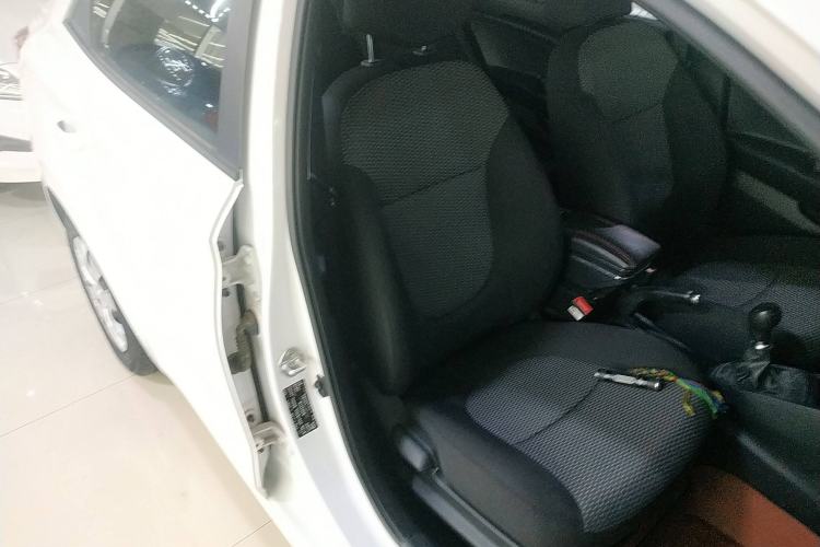 Used Hyundai Verna (older generation) 2017 1.4L Manual Refreshed Version China V Standard Right Front Seat