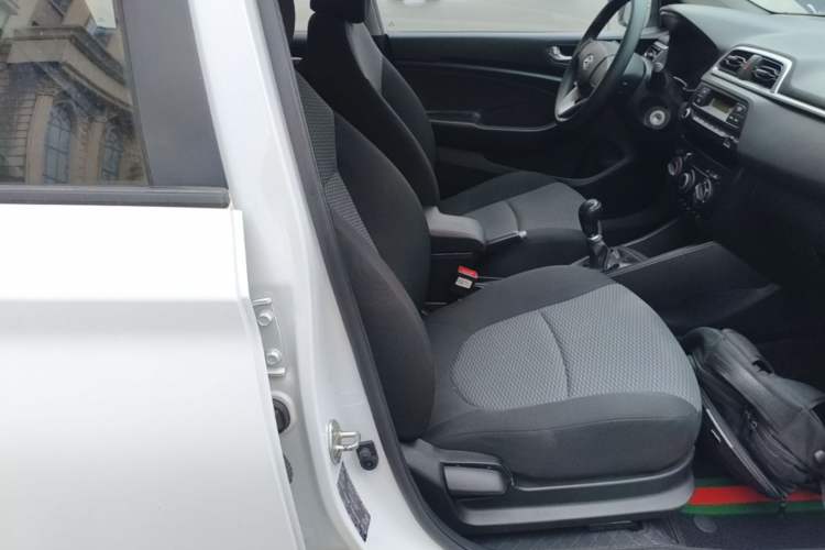 Used Hyundai Verna (older generation) 2017 1.4L Manual Refreshed Version China V Standard Right Front Seat
