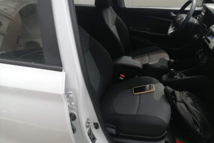 Used Hyundai Verna (older generation) 2017 1.4L Manual Refreshed Version China V Standard Right Front Seat
