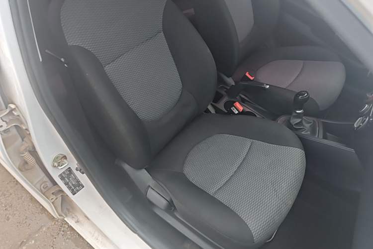 Used Hyundai Verna (older generation) 2017 1.4L Manual Refreshed Version China V Standard Right Front Seat