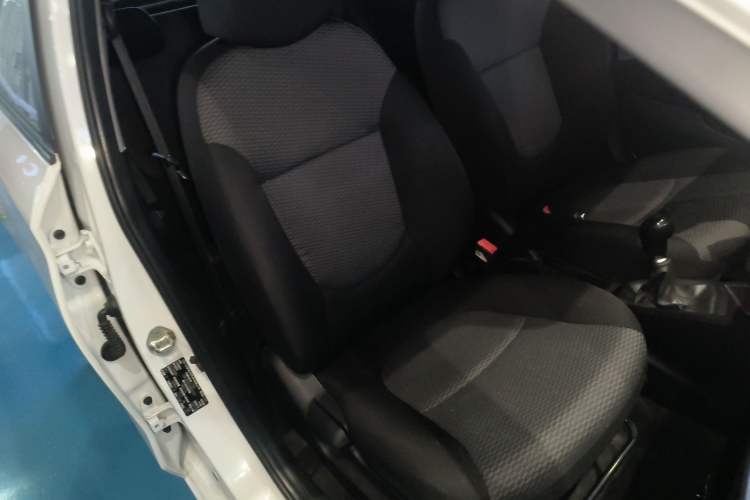 Used Hyundai Verna (older generation) 2017 1.4L Manual Refreshed Version China V Standard Right Front Seat