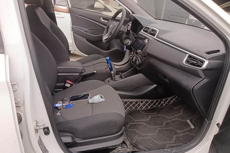 Used Hyundai Verna (older generation) 2017 1.4L Manual Refreshed Version China VI Standard Right Front Seat