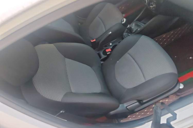 Used Hyundai Verna (older generation) 2017 1.4L Manual Huancai Edition China VI Right Front Seat
