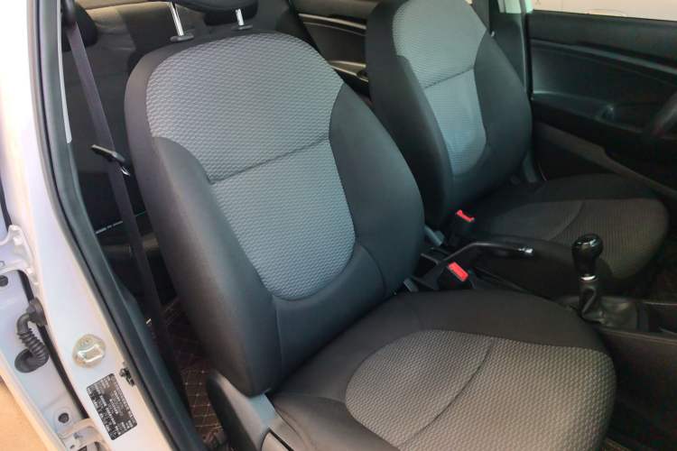 Used Hyundai Verna (older generation) 2017 1.4L Manual Refreshed Version China V Standard Right Front Seat