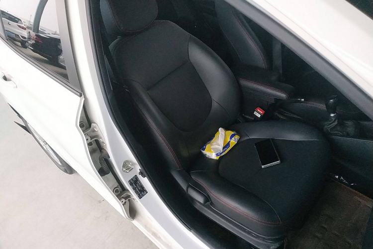 Used Hyundai Verna (older generation) 2017 1.4L Manual Refreshed Version China VI Standard Right Front Seat