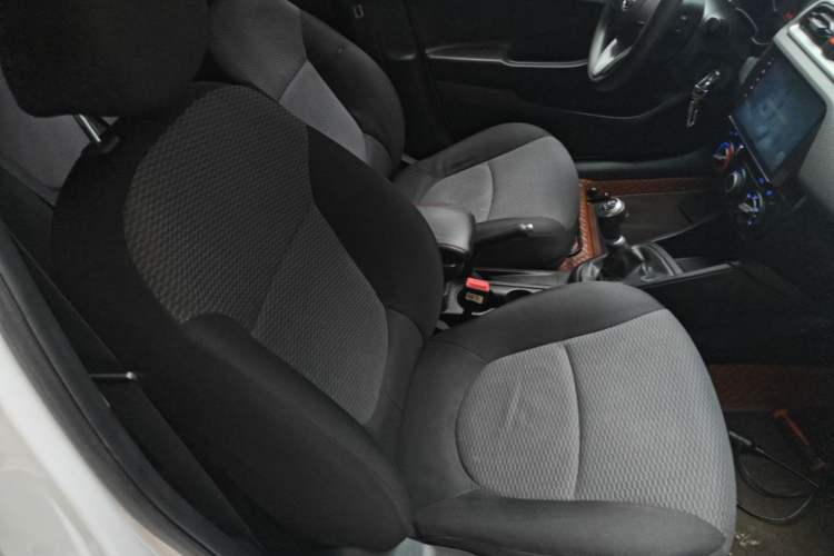 Used Hyundai Verna (older generation) 2017 1.4L Manual Huancai Edition China V Standard Right Front Seat