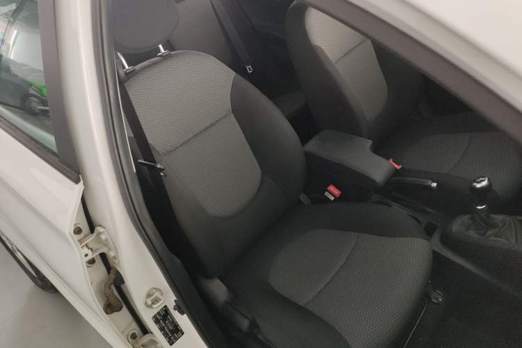 Used Hyundai Verna (older generation) 2017 1.4L Manual Huancai Edition China V Standard Right Front Seat