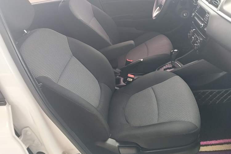 Used Hyundai Verna (older generation) 2017 1.4L Automatic YueXiang Edition China VI Standard Right Front Seat