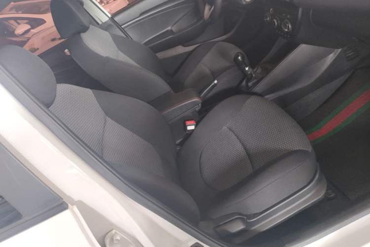 Used Hyundai Verna (older generation) 2017 1.4L Manual Refreshed Version China V Standard Right Front Seat