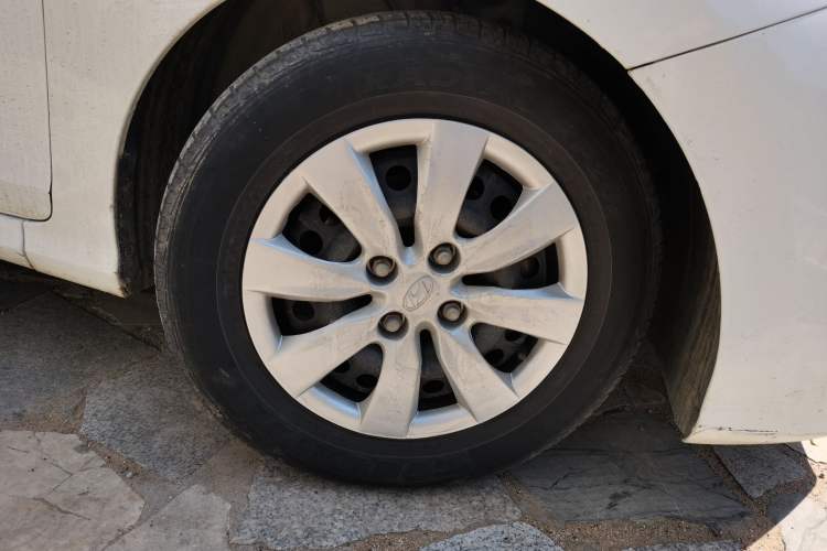 Used Hyundai Verna (older generation) 2017 1.4L Manual Refreshed Version China V Standard Right Front Wheel Hub