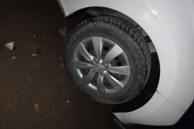 Used Hyundai Verna (older generation) 2017 1.4L Manual Refreshed Version China V Standard Right Front Wheel Hub