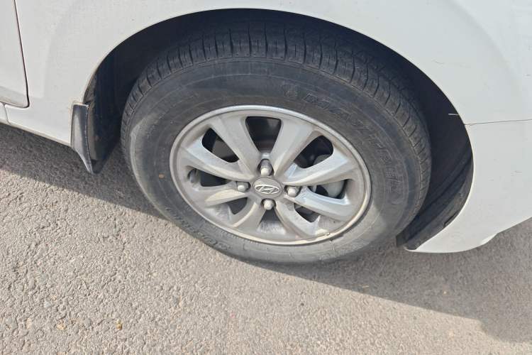 Used Hyundai Verna (older generation) 2017 1.4L Manual Refreshed Version China VI Standard Right Front Wheel Hub