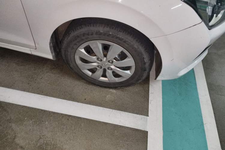 Used Hyundai Verna (older generation) 2017 1.4L Manual Refreshed Version China V Standard Right Front Wheel Hub