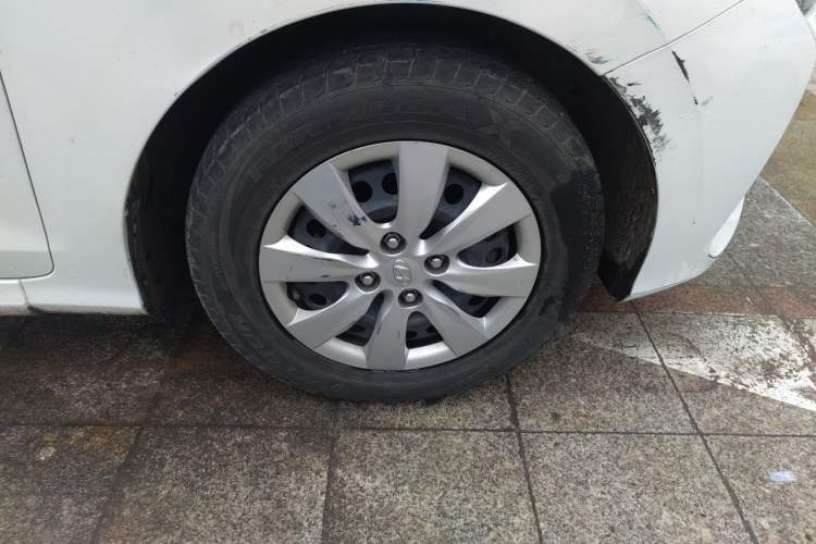 Used Hyundai Verna (older generation) 2017 1.4L Manual Refreshed Version China V Standard Right Front Wheel Hub