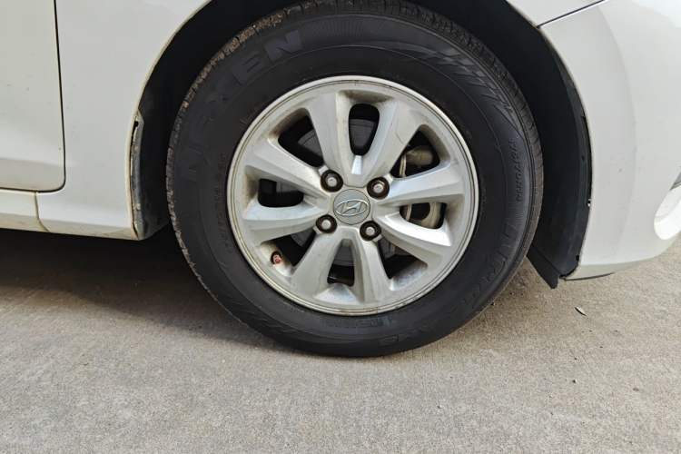 Used Hyundai Verna (older generation) 2017 1.4L Manual Huancailian Connected Version China V Standard Right Front Wheel Hub