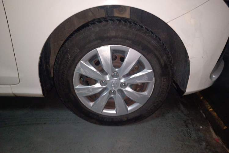 Used Hyundai Verna (older generation) 2017 1.4L Manual Refreshed Version China VI Standard Right Front Wheel Hub