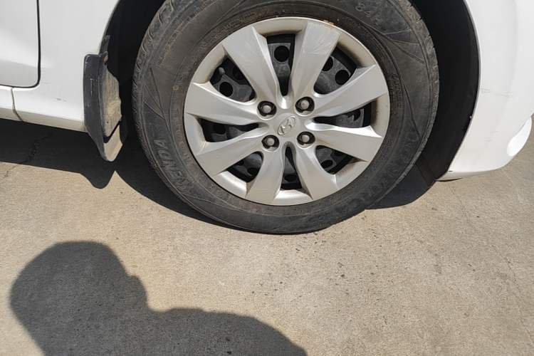 Used Hyundai Verna (older generation) 2017 1.4L Manual Refreshed Version China VI Standard Right Front Wheel Hub