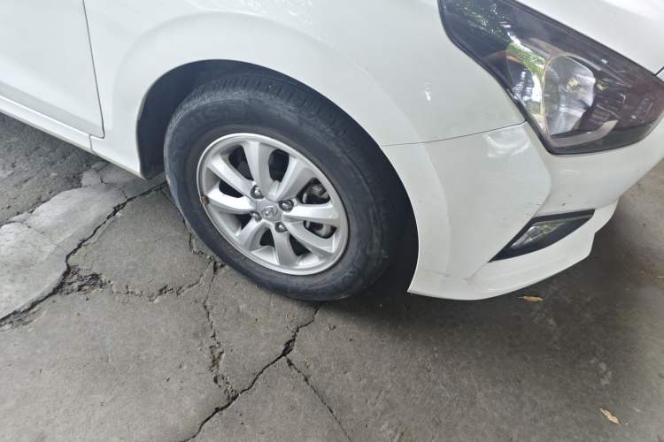 Used Hyundai Verna (older generation) 2017 1.4L Manual Huancai Edition China V Standard Right Front Wheel Hub
