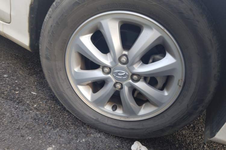 Used Hyundai Verna (older generation) 2017 1.4L Manual Huancailian Connected Version China V Standard Right Front Wheel Hub