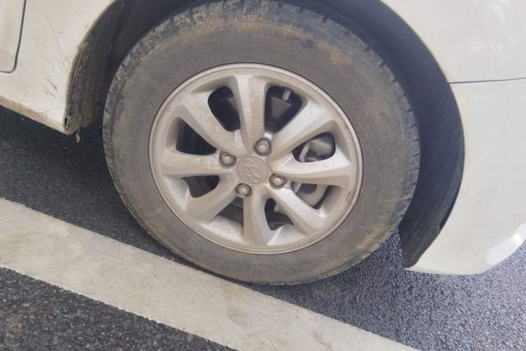 Used Hyundai Verna (older generation) 2017 1.4L Manual Huancai Edition China V Standard Right Front Wheel Hub