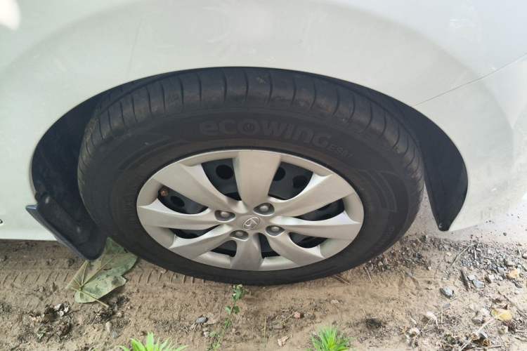Used Hyundai Verna (older generation) 2017 1.4L Manual Refreshed Version China VI Standard Right Front Wheel Hub