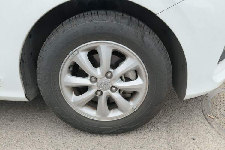 Used Hyundai Verna (older generation) 2017 1.4L Automatic YueXiang Edition China V-standard Right Front Wheel Hub