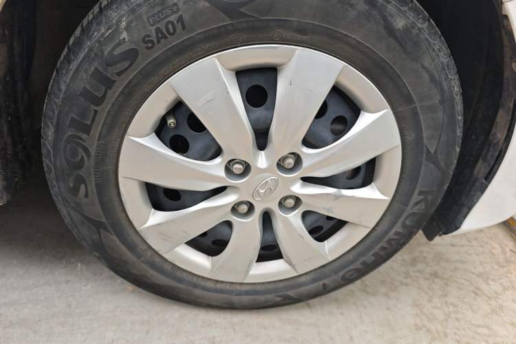 Used Hyundai Verna (older generation) 2017 1.4L Manual Refreshed Version China V Standard Right Front Wheel Hub