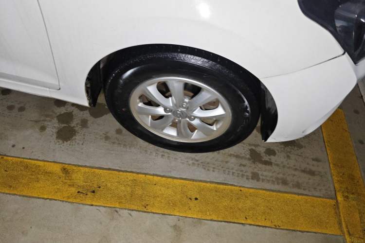 Used Hyundai Verna (older generation) 2017 1.4L Automatic YueXiang Edition China V-standard Right Front Wheel Hub