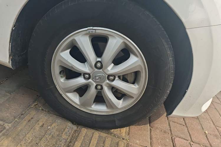 Used Hyundai Verna (older generation) 2017 1.4L Manual Huancai Edition China V Standard Right Front Wheel Hub