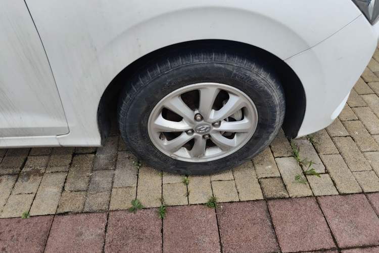 Used Hyundai Verna (older generation) 2017 1.4L Manual Huancai Edition China V Standard Right Front Wheel Hub