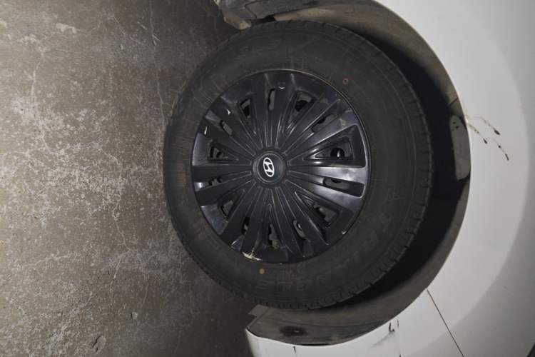 Used Hyundai Verna (older generation) 2017 1.4L Manual Refreshed Version China V Standard Right Front Wheel Hub