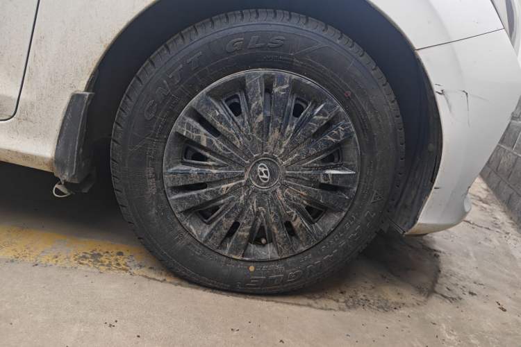 Used Hyundai Verna (older generation) 2017 1.4L Manual Refreshed Version China V Standard Right Front Wheel Hub