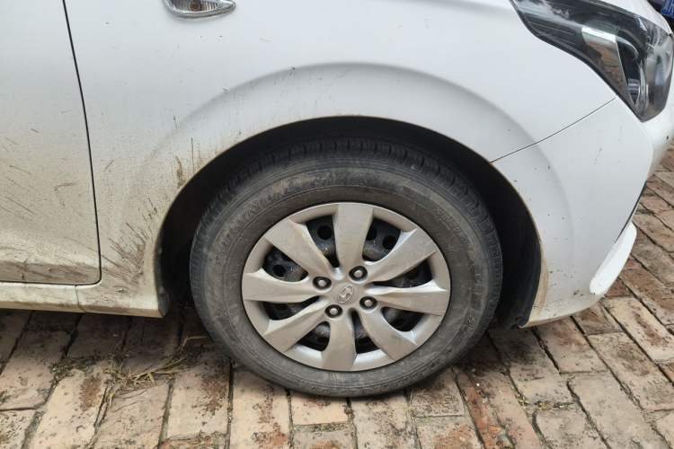 Used Hyundai Verna (older generation) 2017 1.4L Manual Refreshed Version China VI Standard Right Front Wheel Hub