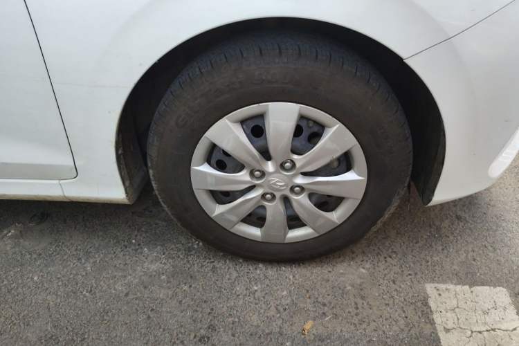 Used Hyundai Verna (older generation) 2017 1.4L Manual Refreshed Version China V Standard Right Front Wheel Hub