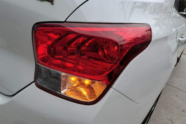 Used Hyundai Verna (older generation) 2017 1.4L Manual Refreshed Version China V Standard Right Rear Taillight