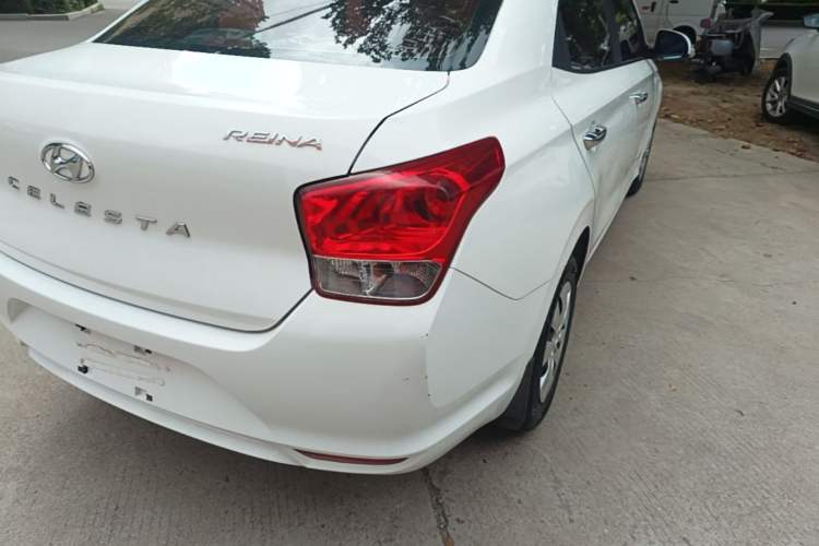 Used Hyundai Verna (older generation) 2017 1.4L Manual Refreshed Version China V Standard Right Rear Taillight