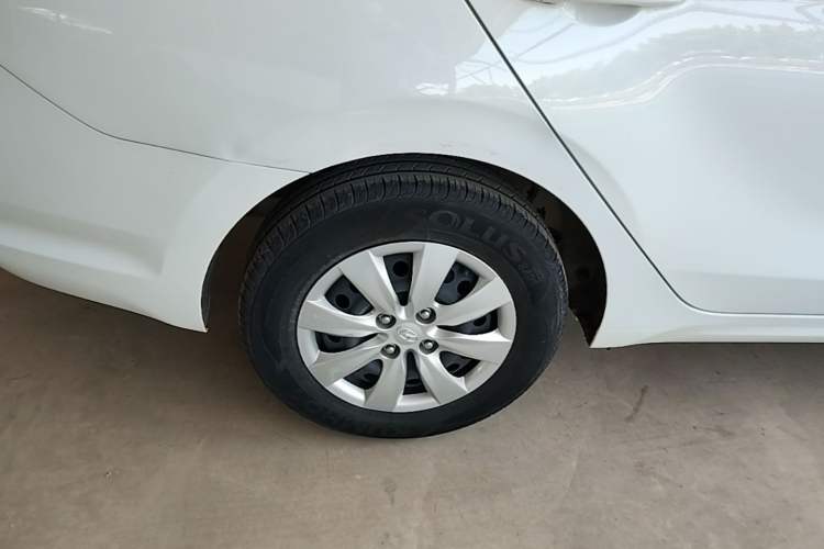 Used Hyundai Verna (older generation) 2017 1.4L Manual Refreshed Version China V Standard Right Rear Wheel Hub