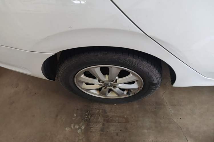 Used Hyundai Verna (older generation) 2017 1.4L Manual Huancai Edition China V Standard Right Rear Wheel Hub