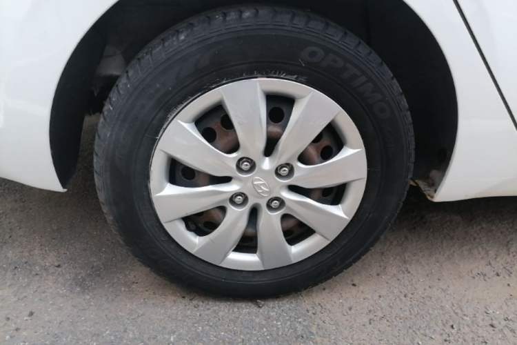 Used Hyundai Verna (older generation) 2017 1.4L Manual Refreshed Version China V Standard Right Rear Wheel Hub