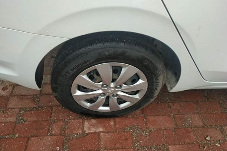 Used Hyundai Verna (older generation) 2017 1.4L Manual Refreshed Version China V Standard Right Rear Wheel Hub