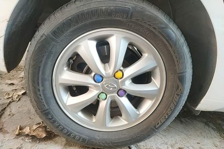 Used Hyundai Verna (older generation) 2017 1.4L Manual Huancai Edition China V Standard Right Rear Wheel Hub