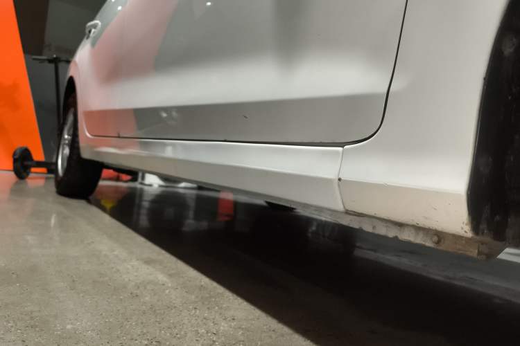 Used Hyundai Verna (older generation) 2017 1.4L Automatic YueXiang Edition China VI Standard Right Side Sill