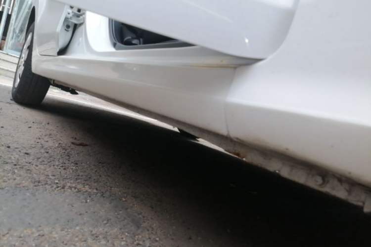 Used Hyundai Verna (older generation) 2017 1.4L Manual Refreshed Version China V Standard Right Side Sill